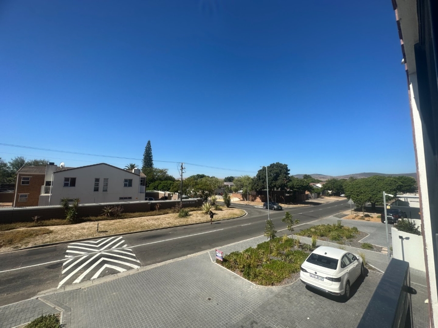  Bedroom Property for Sale in Table View Western Cape